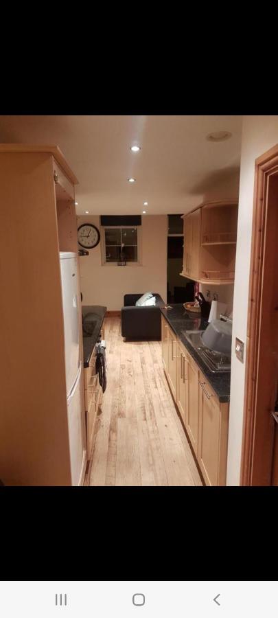 Spacious 2 Bed Appartment Next To Bae With Spa Bath Barrow-in-Furness Exterior foto