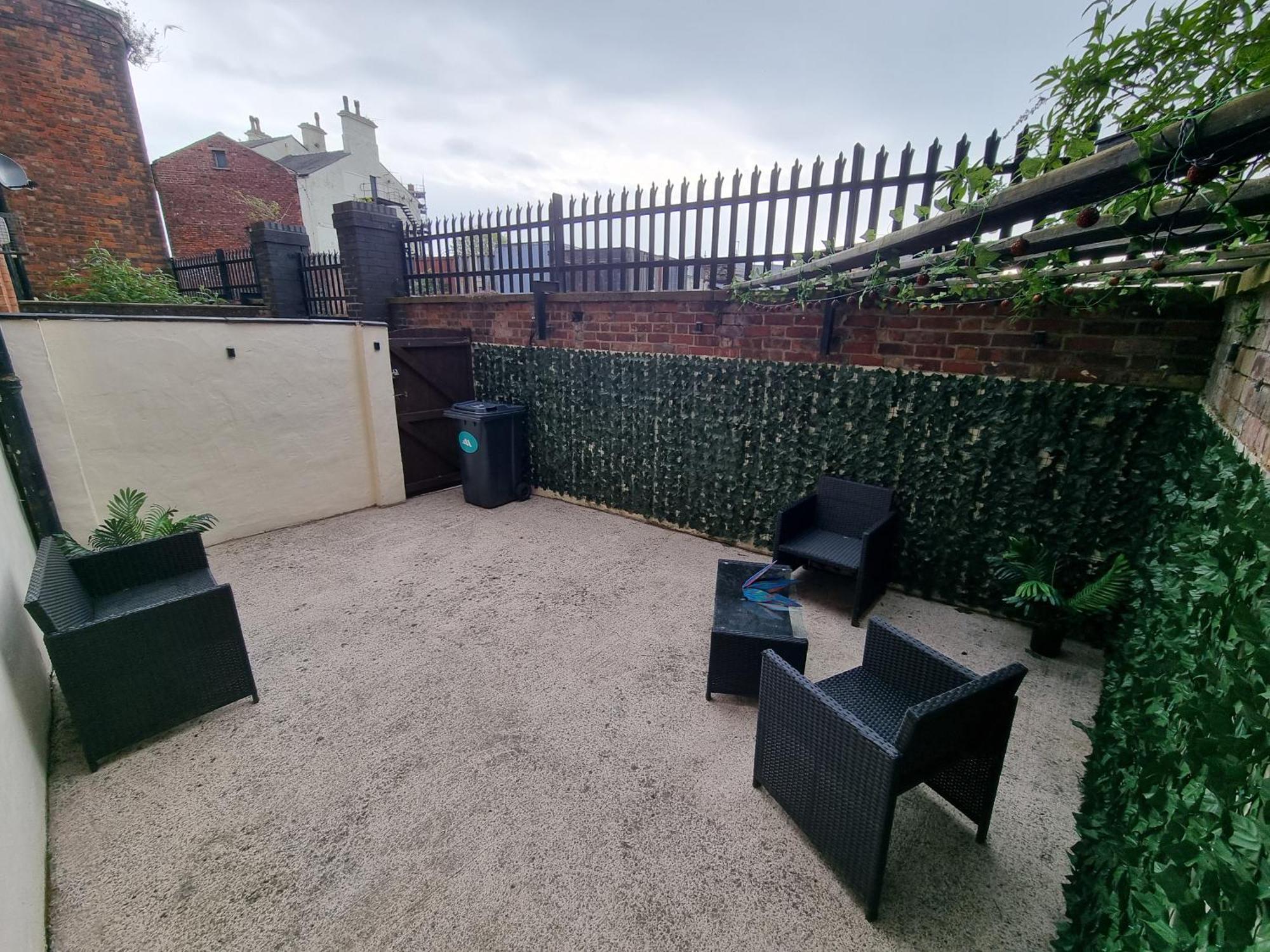 Spacious 2 Bed Appartment Next To Bae With Spa Bath Barrow-in-Furness Exterior foto